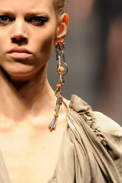 Look 72